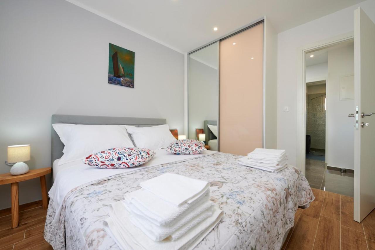 Apartments Marija Trogir Exteriör bild